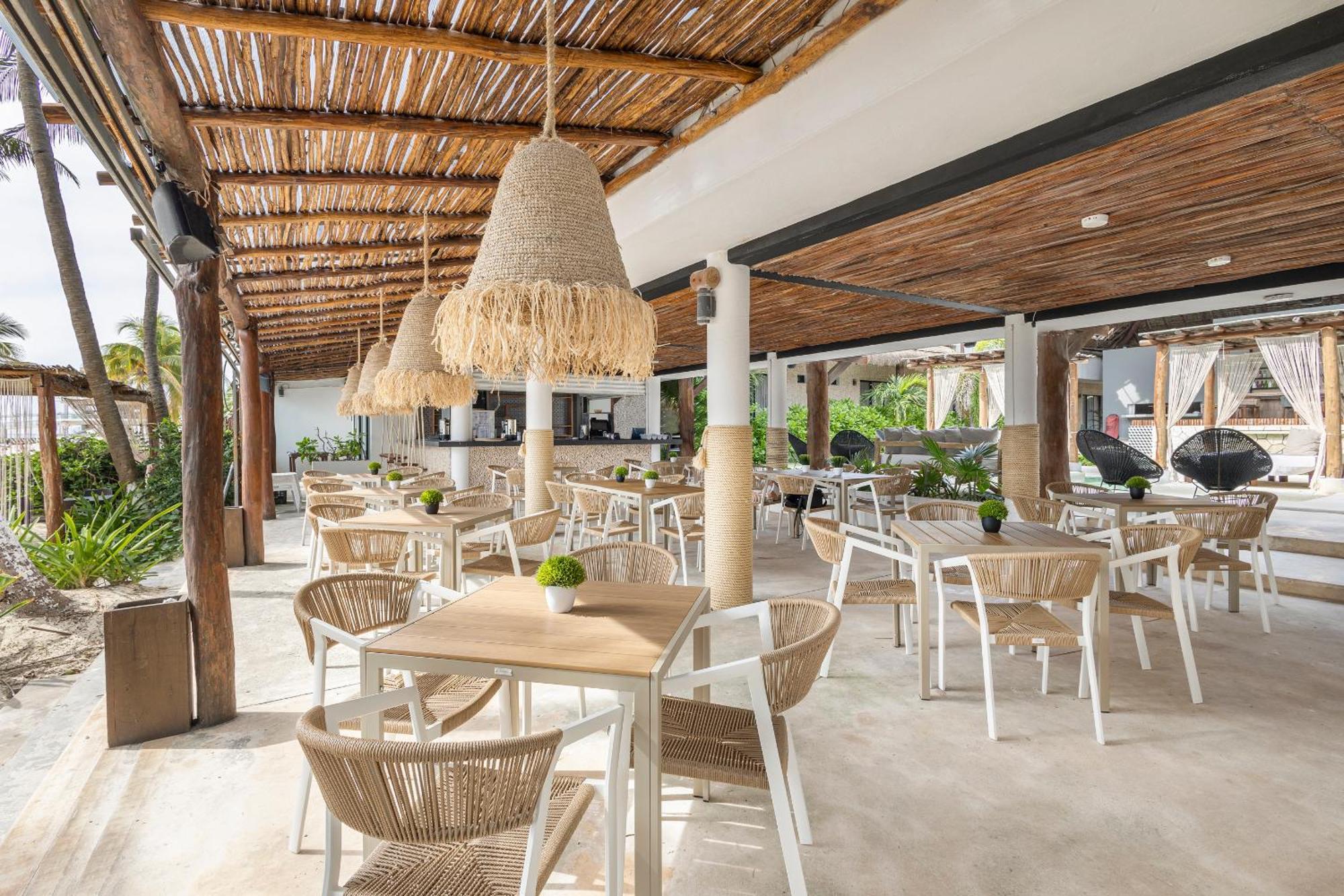 Areia Playa Del Carmen - Beach Front Hotel Exterior photo