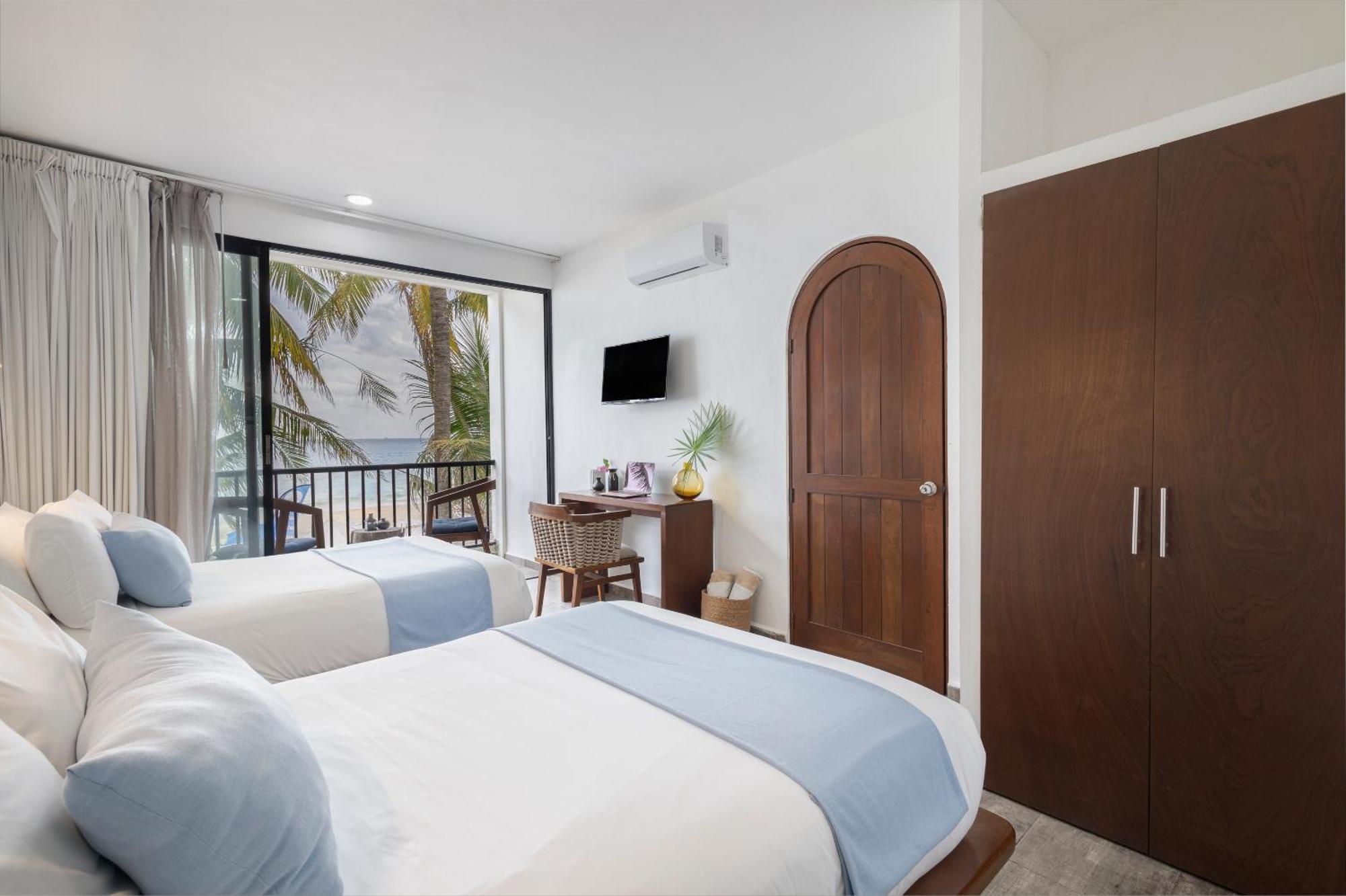 Areia Playa Del Carmen - Beach Front Hotel Room photo
