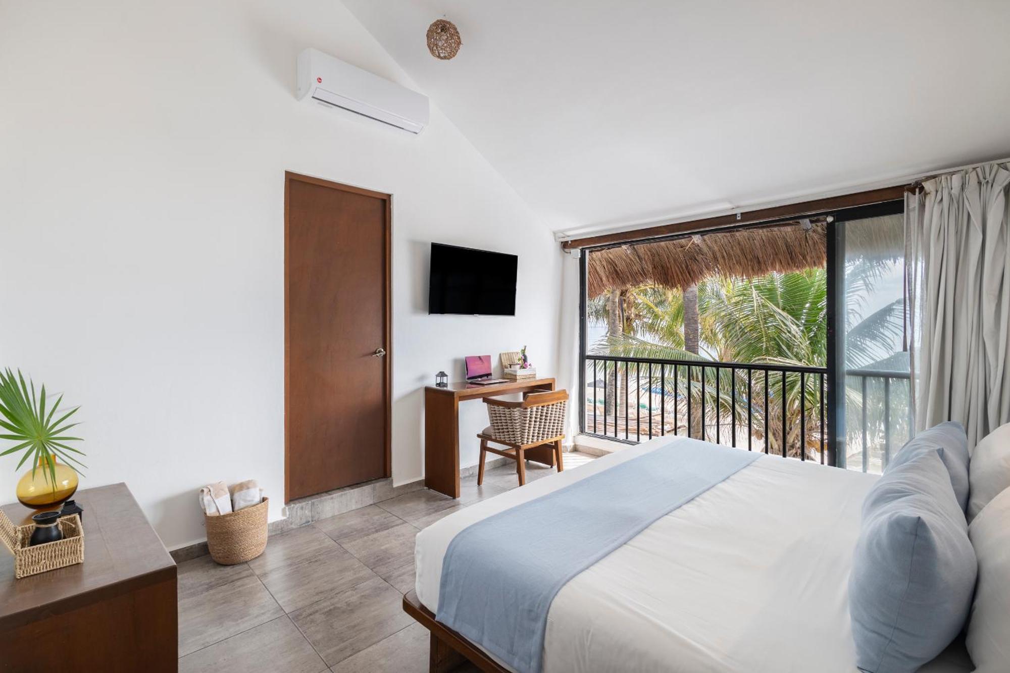 Areia Playa Del Carmen - Beach Front Hotel Room photo